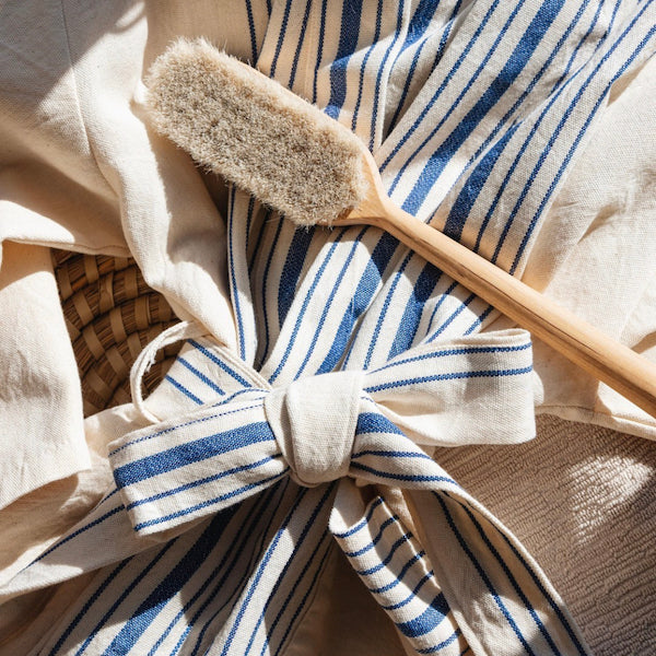 Dry vs. Wet Brushing